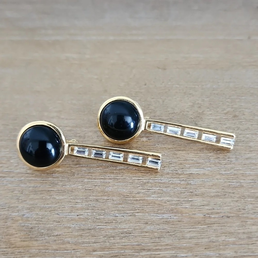 Vintage Monet Black & Gold Clamp Earrings